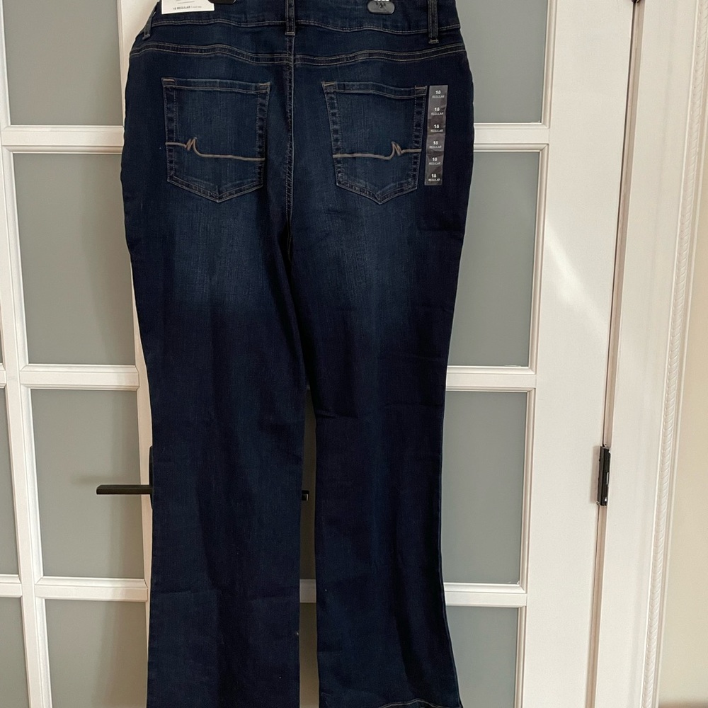 Maurices Mid-Rise Blue Jeans - Picture 3 of 4